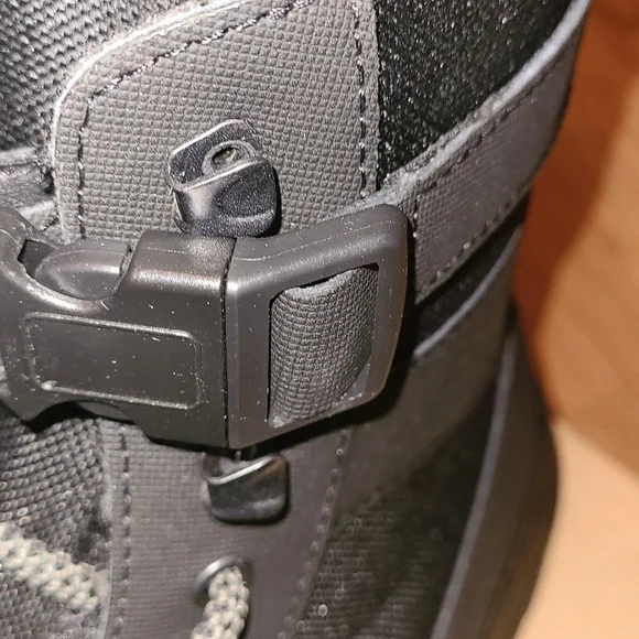 New Dr. Martens Air Wair "Combo Tech" with bounce soles size 13 - Picture 7 of 15